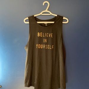 Printed no sleeve tank